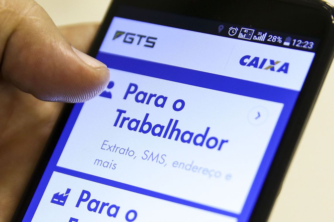 Prazo para cobrar até 30 anos do seu FGTS está perto do fim